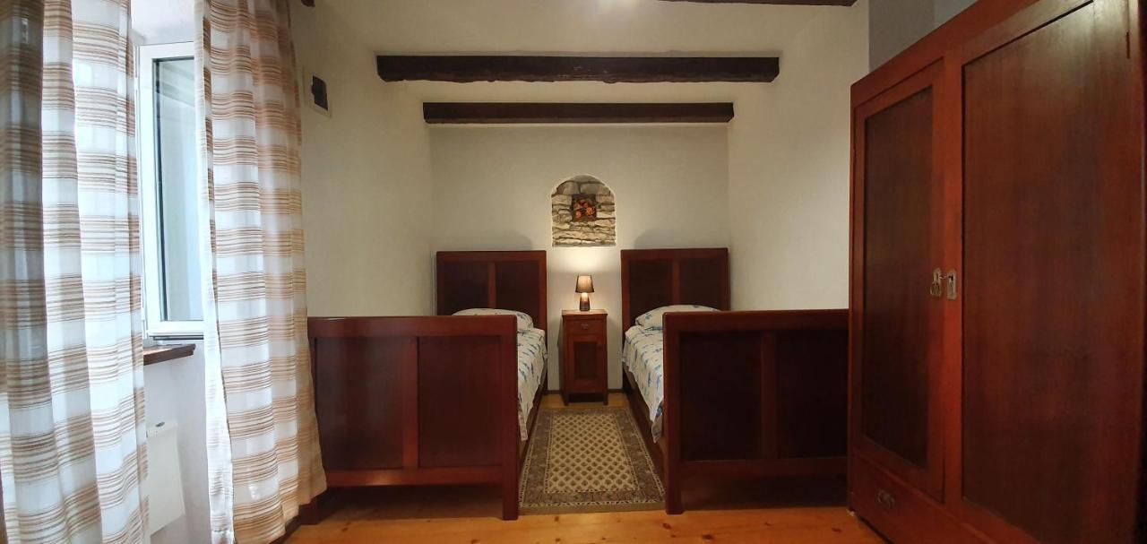 Holiday Home Ana Kanfanar Esterno foto