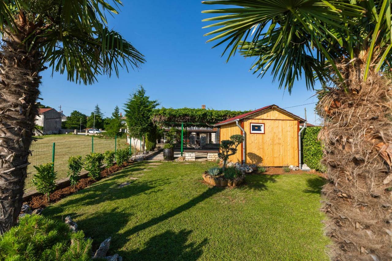 Holiday Home Ana Kanfanar Esterno foto