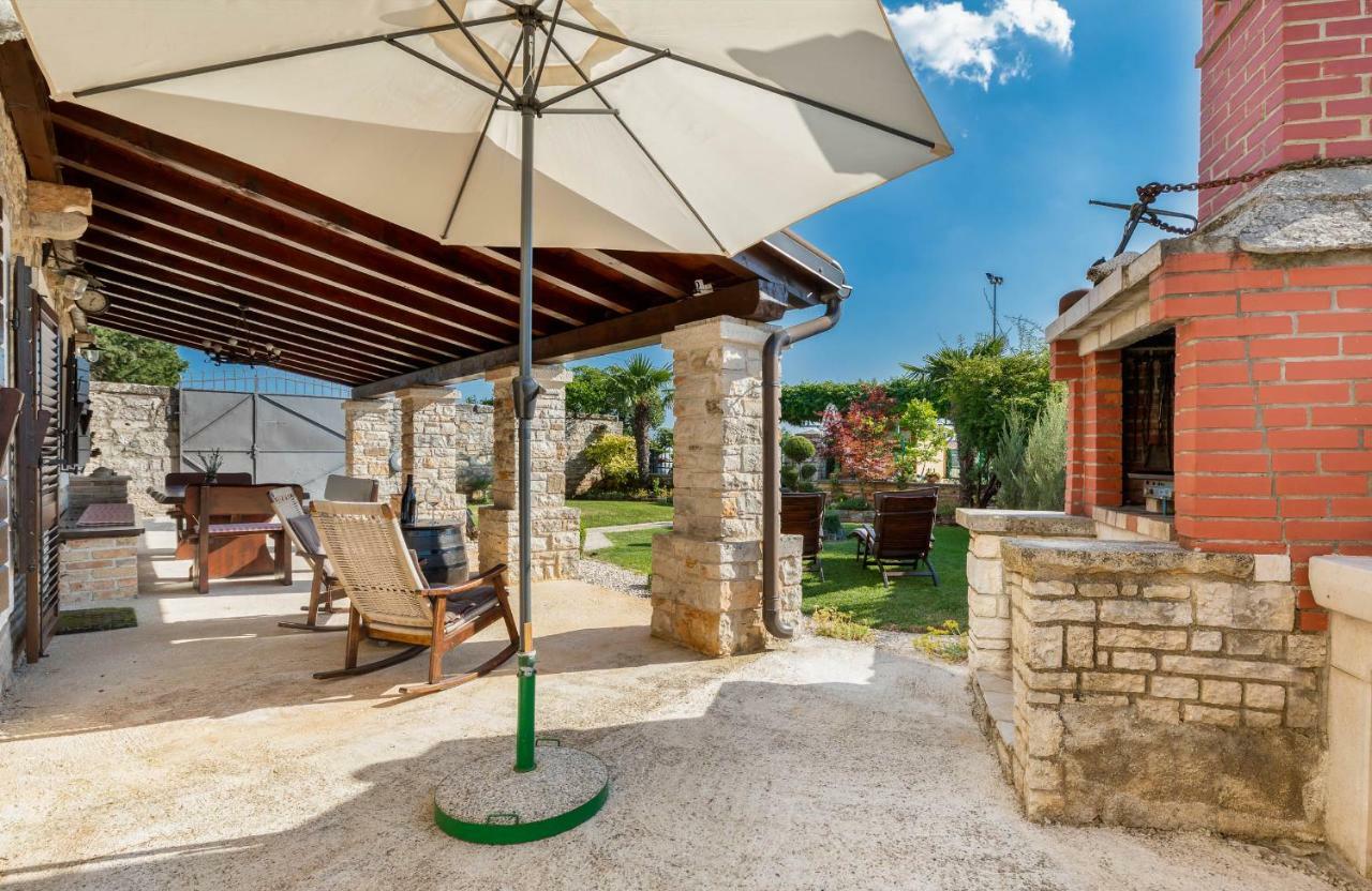 Holiday Home Ana Kanfanar Esterno foto